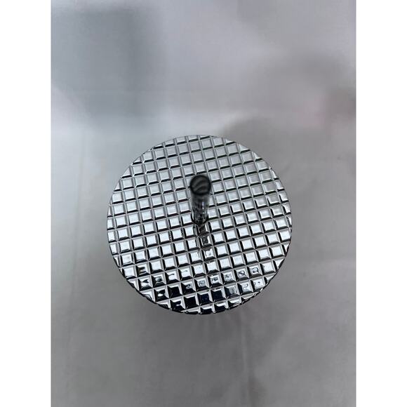 NWT❗️Starbucks 2023 Silver Chrome Grid Cold Beverage Tumbler‎ 24 Oz - Picture 2 of 4